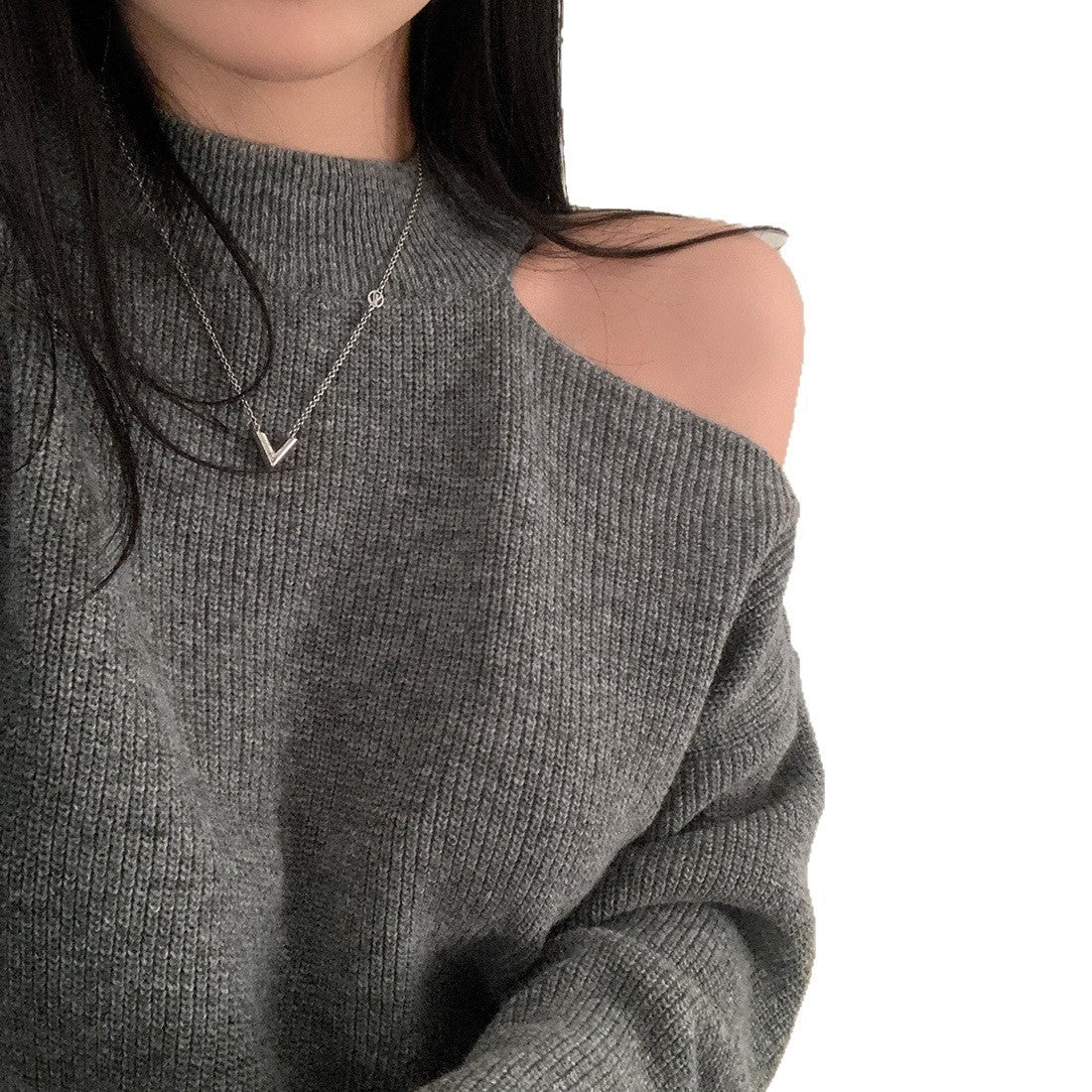 SHOULDER BARING SWEATER