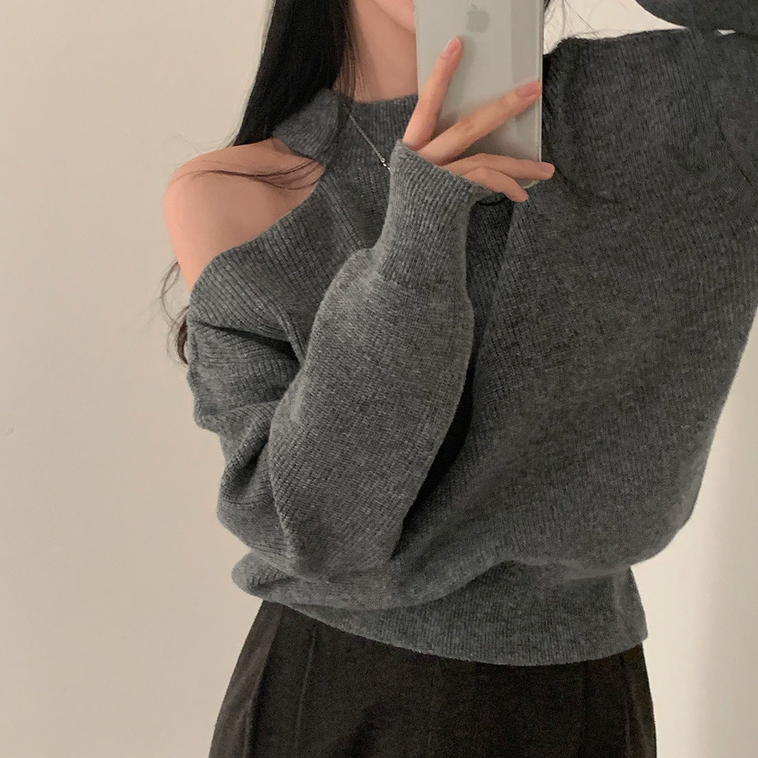 SHOULDER BARING SWEATER